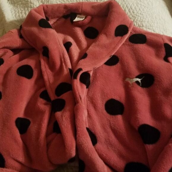 PINK Victoria Secret robe  - Picture 1 of 4